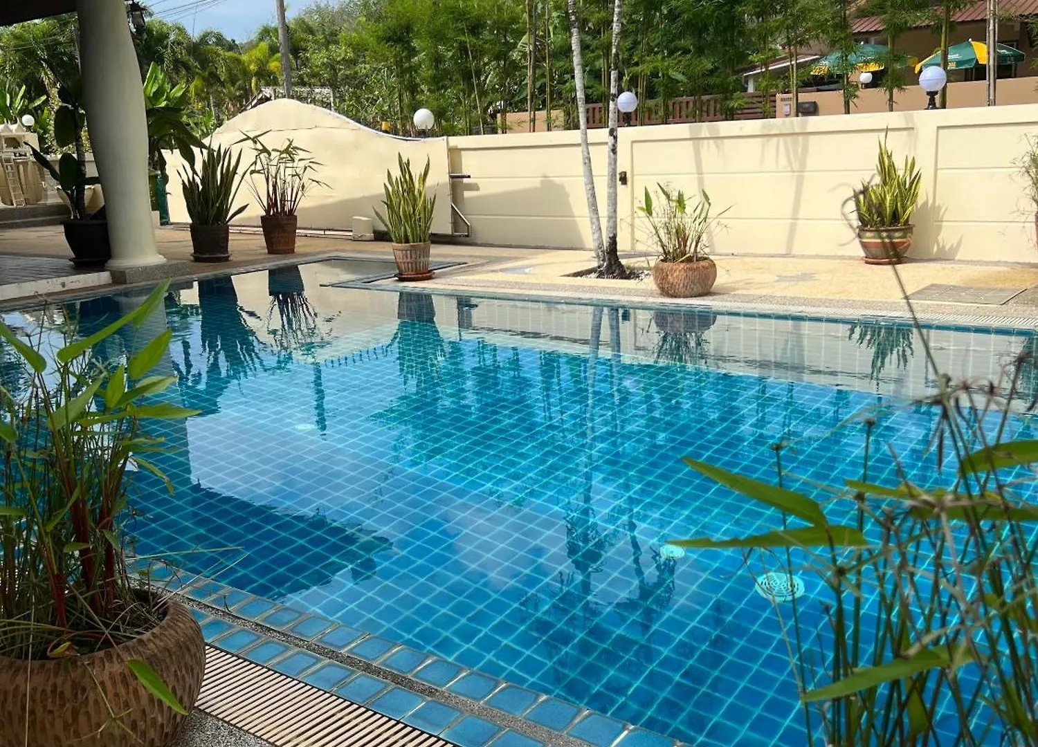 Grand Villa Khaolak Khao Lak 0*,  Tailândia